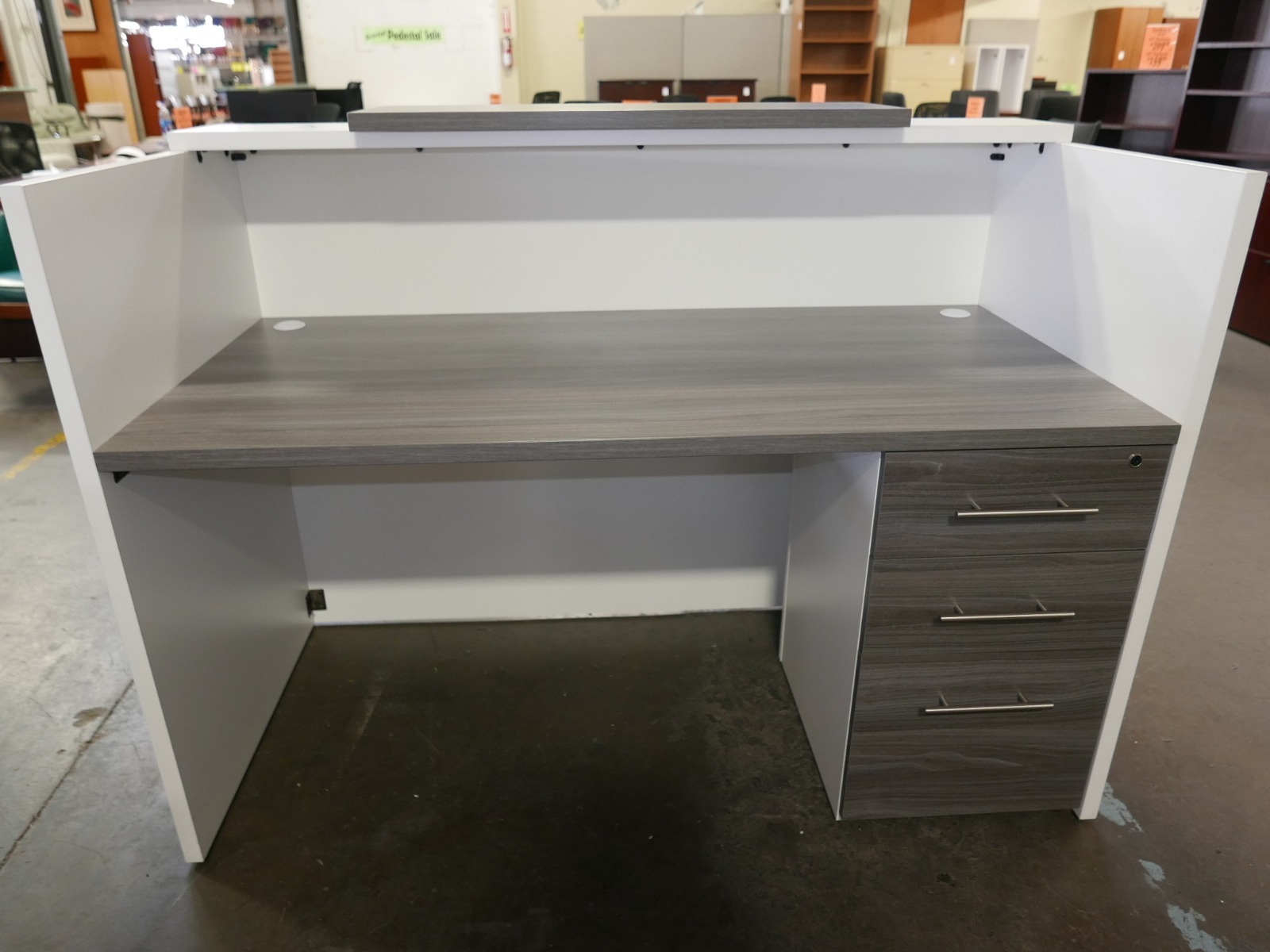 1.8M Reception office desk